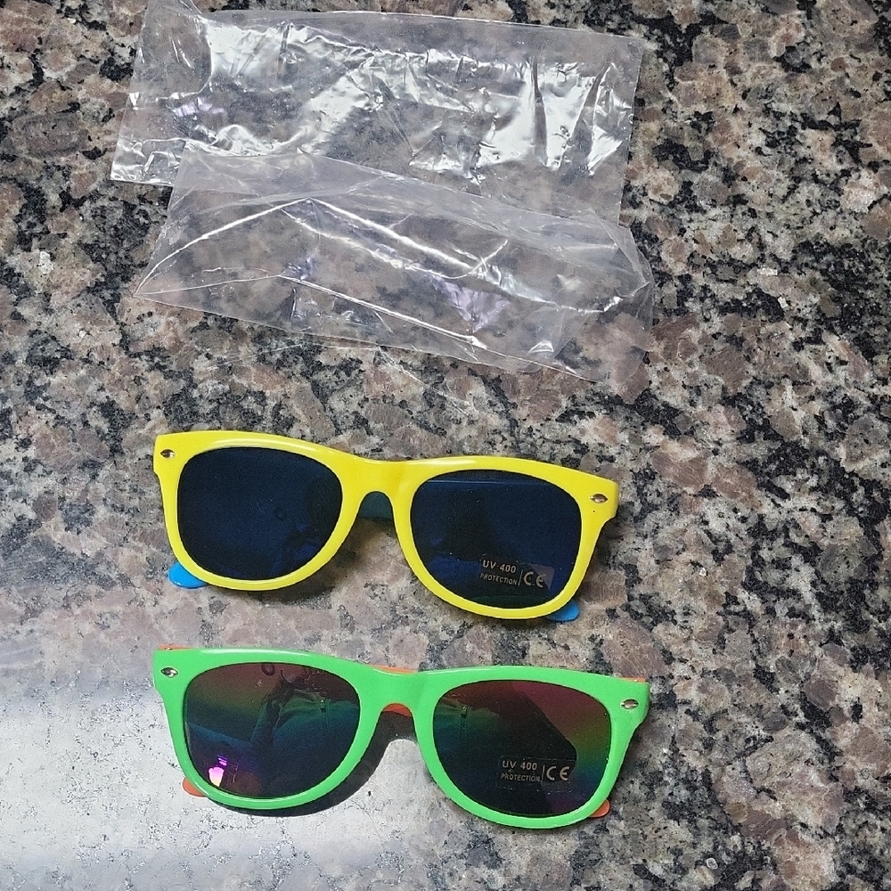 Lot of 2 cute Kids Colorful Sunglasses Set